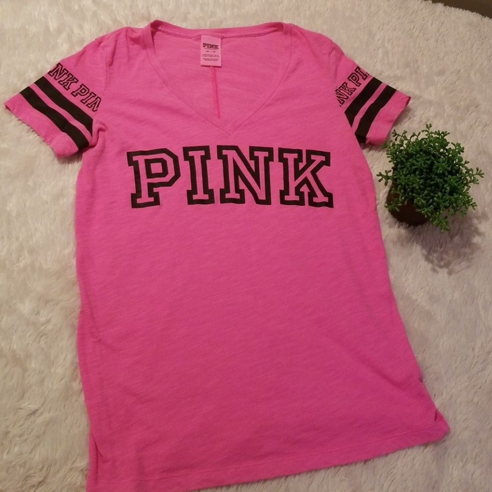 VS Pink T-Shirt